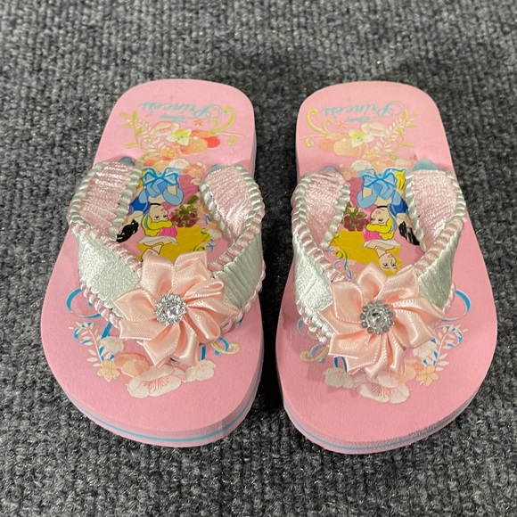 *NWT  Disney Princess Handmade Flip Flops Sz 5-6 - Picture 10 of 11